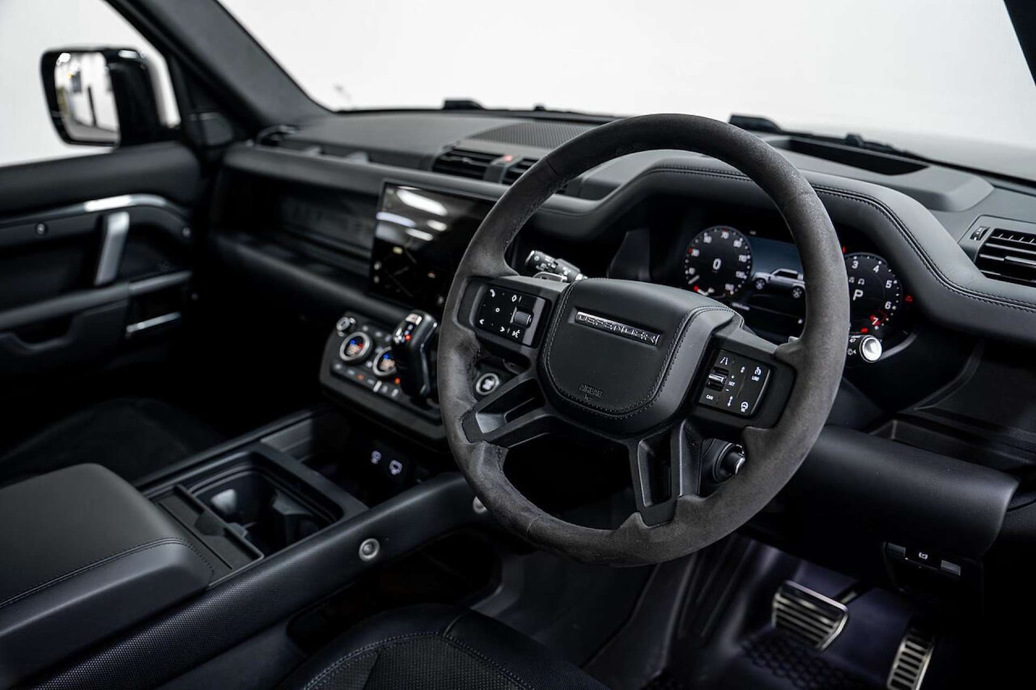 Used Land Rover Defender 2022 for sale - 77406636: Photo 2