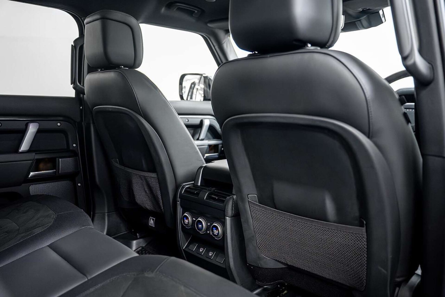 Used Land Rover Defender 2022 for sale - 77406636: Photo 25