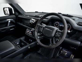 Used Land Rover Defender 2022 for sale - 77406636: Photo