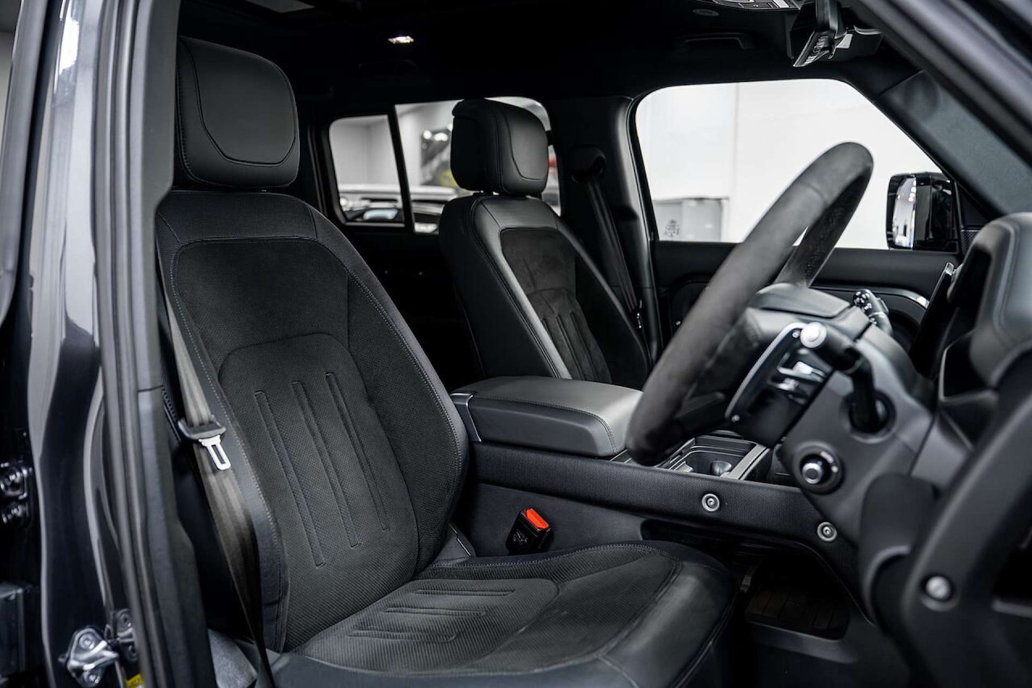 Used Land Rover Defender 2022 for sale - 77406636: Photo 3