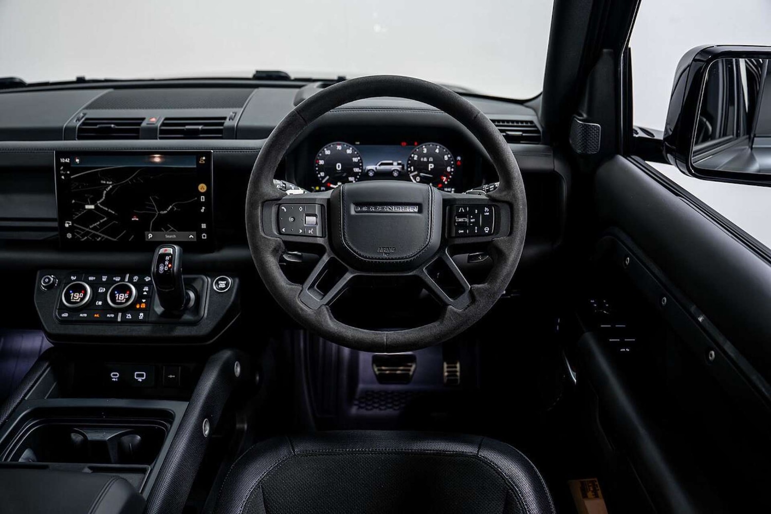 Used Land Rover Defender 2022 for sale - 77406636: Photo 34