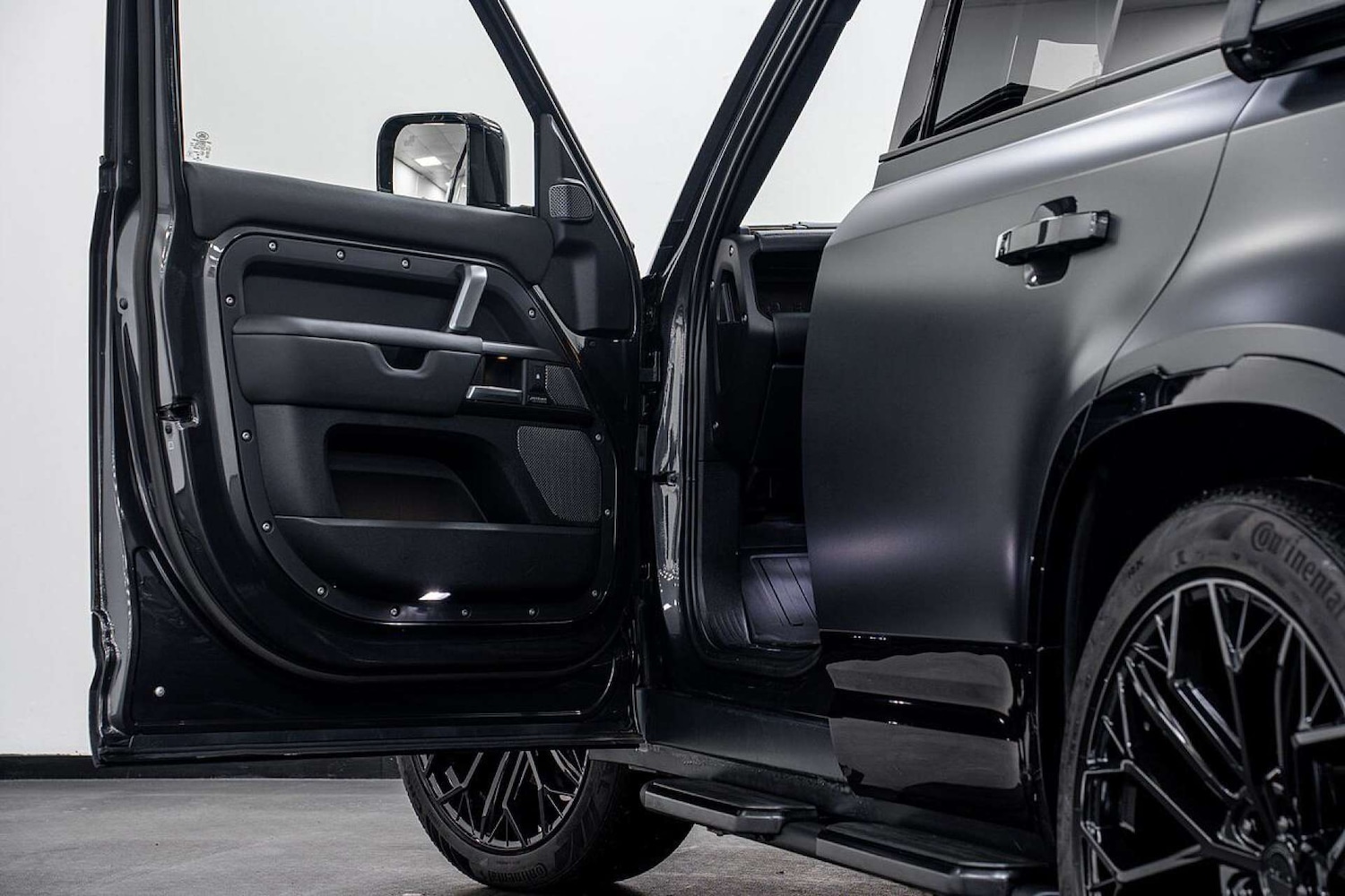 Used Land Rover Defender 2022 for sale - 77406636: Photo 6