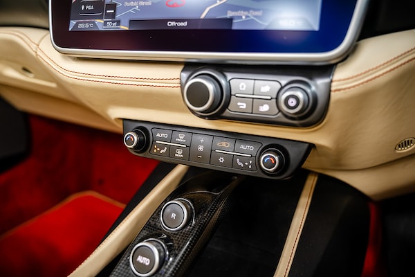 Used Ferrari Portofino 2020 for sale - 75643090: Photo 34
