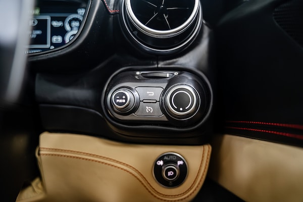 Used Ferrari Portofino 2020 for sale - 75643090: Photo 37