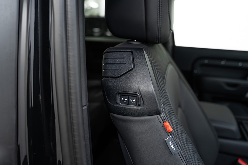 Used Land Rover Defender 2024 for sale - 76413346: Photo 28