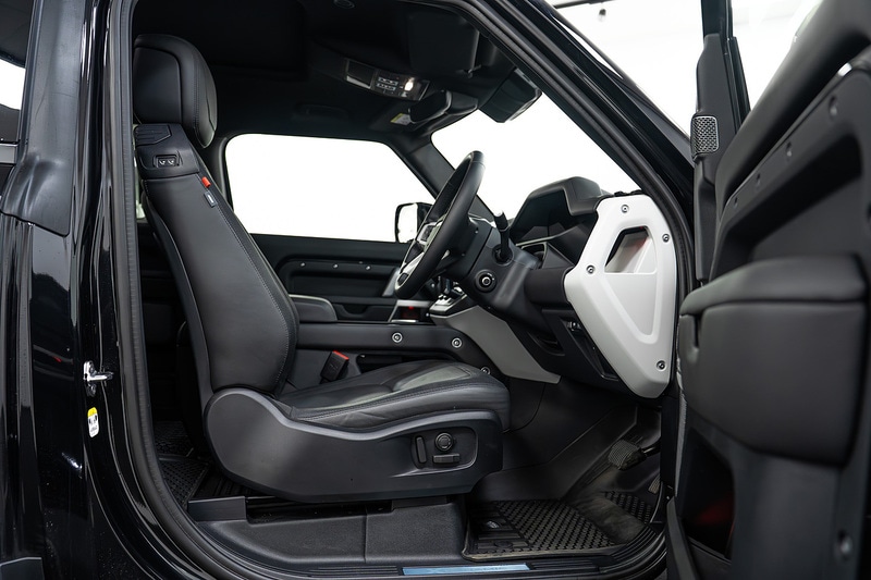 Used Land Rover Defender 2024 for sale - 76413346: Photo 29