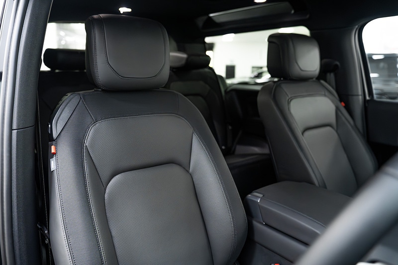 Used Land Rover Defender 2024 for sale - 76413346: Photo 3