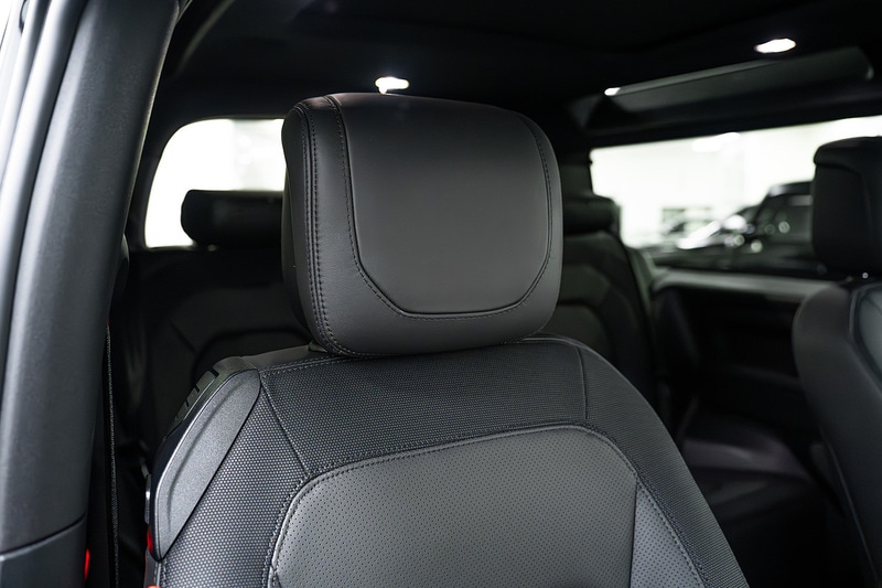 Used Land Rover Defender 2024 for sale - 76413346: Photo 30