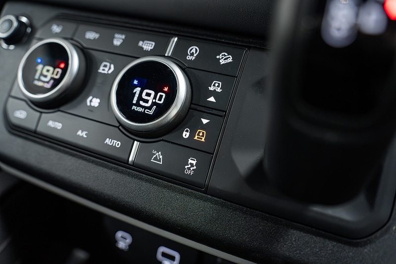 Used Land Rover Defender 2024 for sale - 76413346: Photo 37