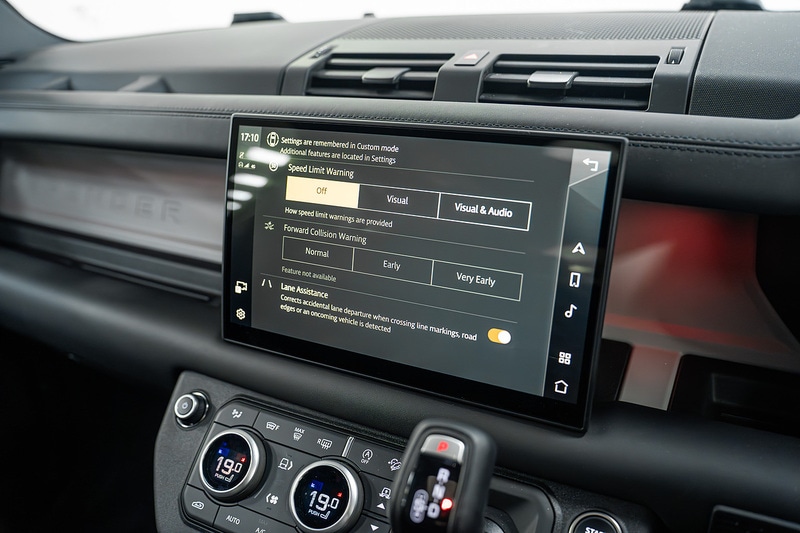 Used Land Rover Defender 2024 for sale - 76413346: Photo 40