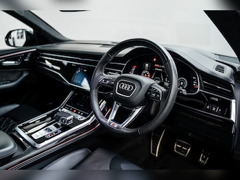 Used Audi Q8 2021 for sale - 76243578: Photo 2