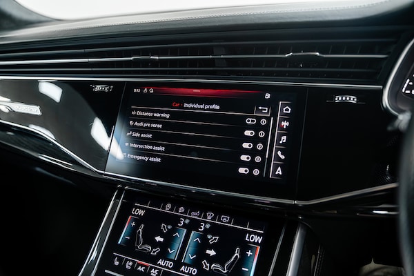 Used Audi Q8 2021 for sale - 76243578: Photo 38