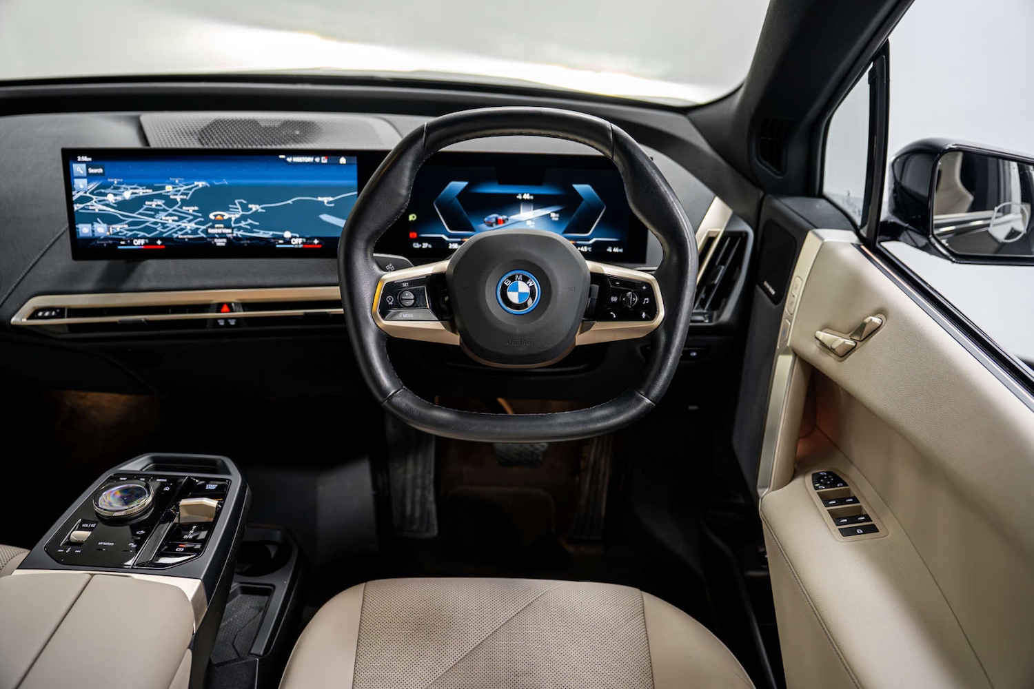 Used BMW iX 2022 for sale - 77406677: Photo 2