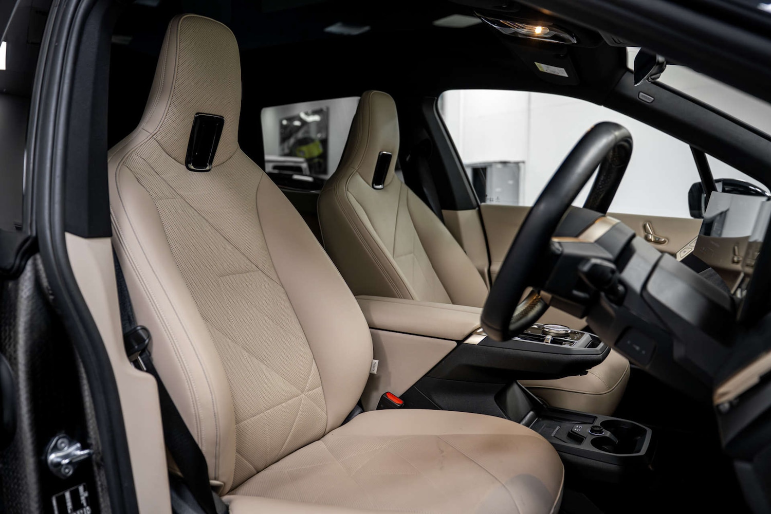 Used BMW iX 2022 for sale - 77406677: Photo 3