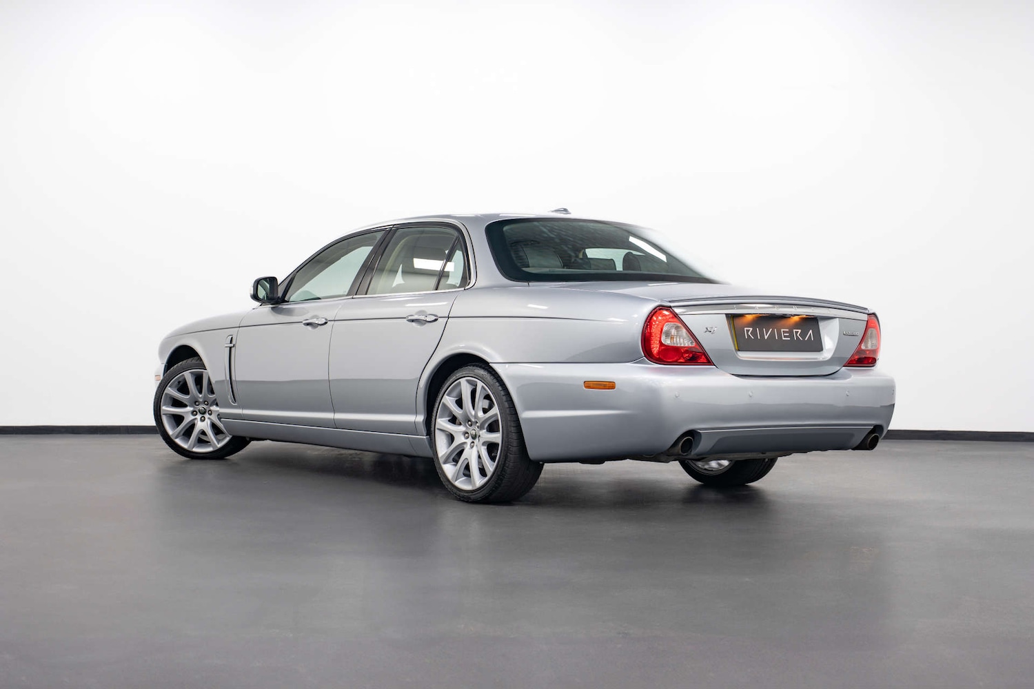 Used Jaguar XJ 2007 for sale - 78027768: Photo 10