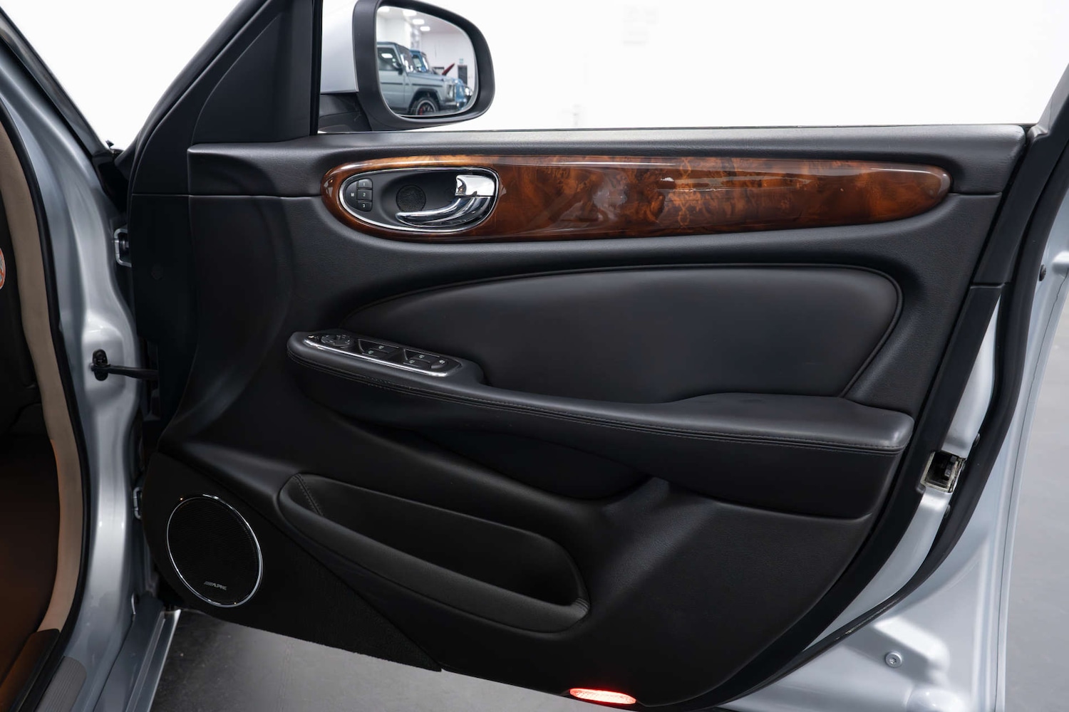 Used Jaguar XJ 2007 for sale - 78027768: Photo 11