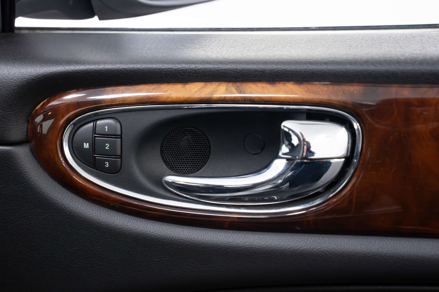 Used Jaguar XJ 2007 for sale - 78027768: Photo 12