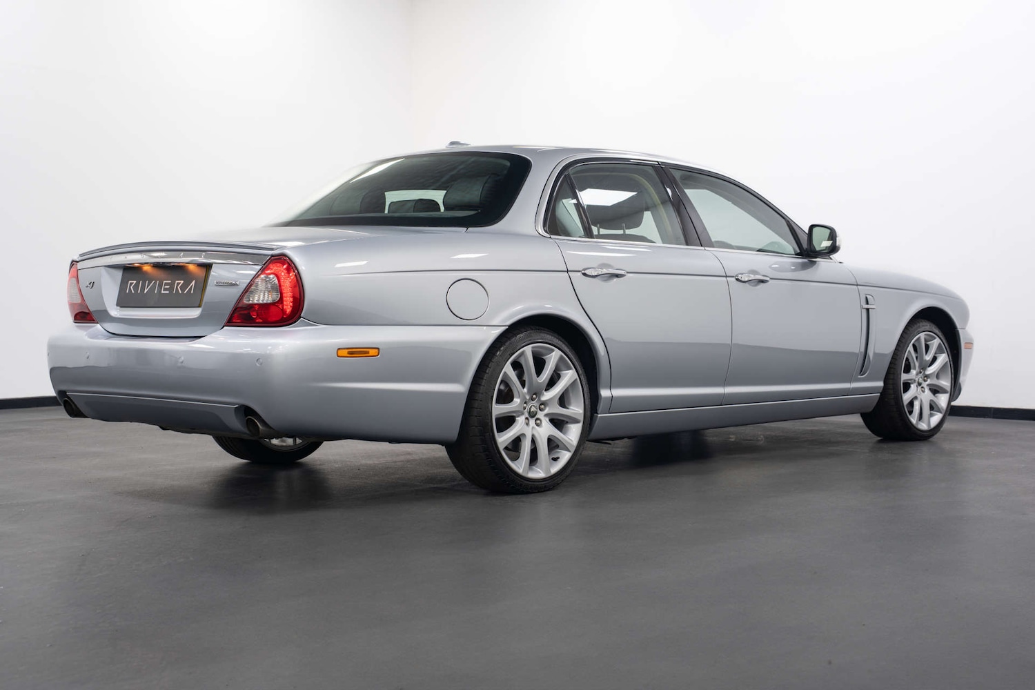 Used Jaguar XJ 2007 for sale - 78027768: Photo 7