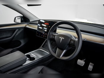 Used Tesla Model Y 2024 for sale - 76682377: Photo