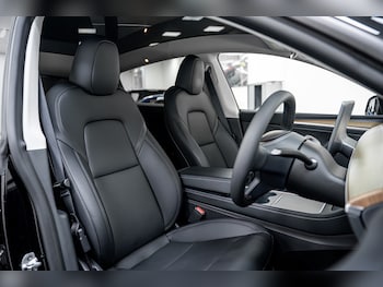 Used Tesla Model Y 2024 for sale - 76682377: Photo