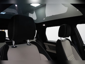 Used Land Rover Discovery Sport 2023 for sale - 79458577: Photo