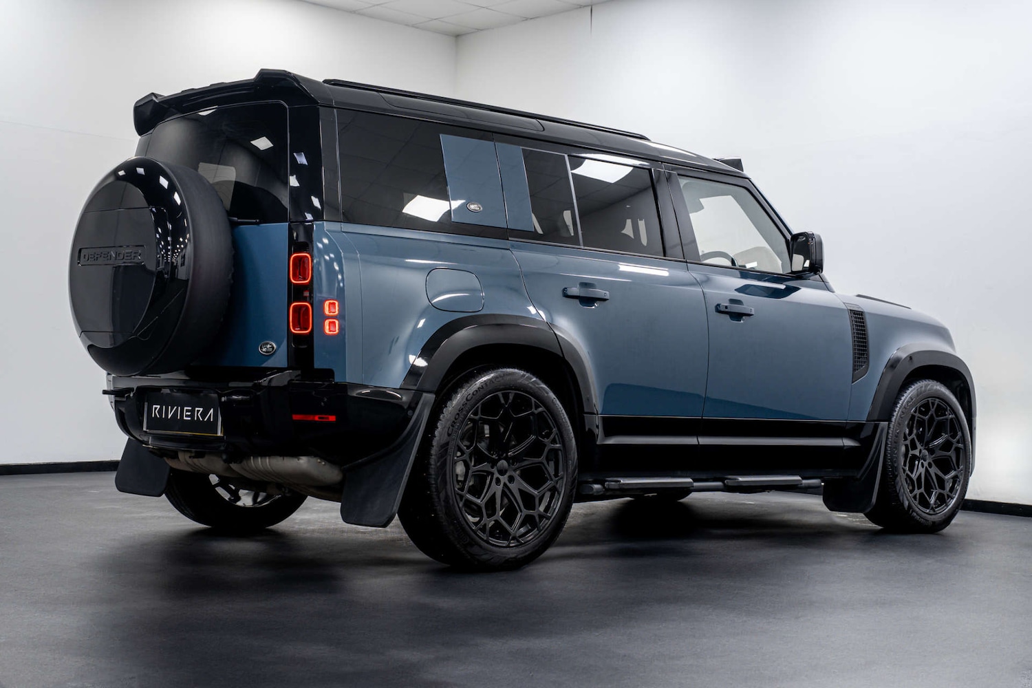 Used Land Rover Defender 2023 for sale - 77406696: Photo 16