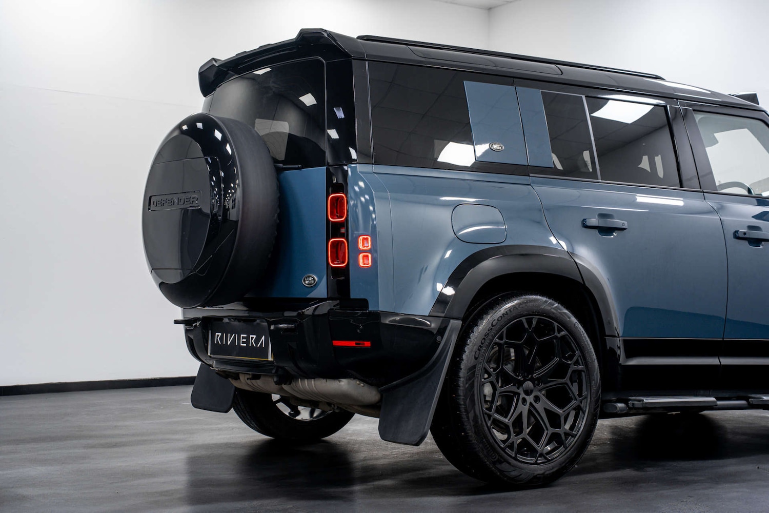 Used Land Rover Defender 2023 for sale - 77406696: Photo 17