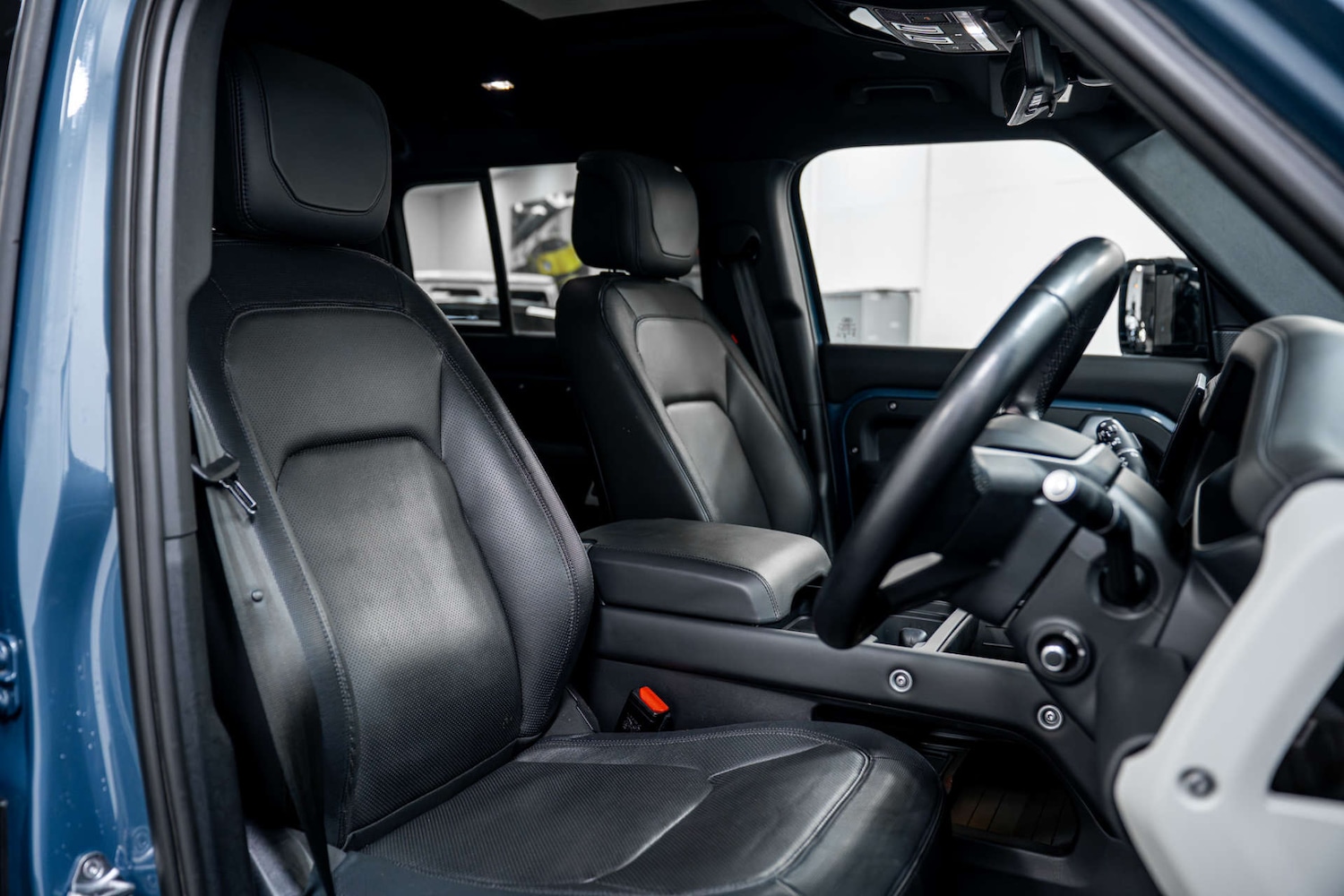 Used Land Rover Defender 2023 for sale - 77406696: Photo 3