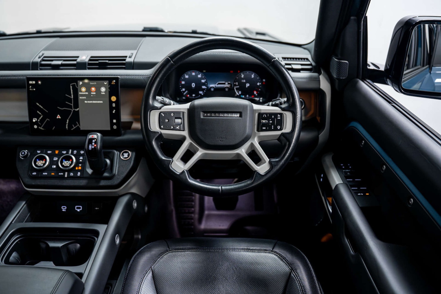 Used Land Rover Defender 2023 for sale - 77406696: Photo 31