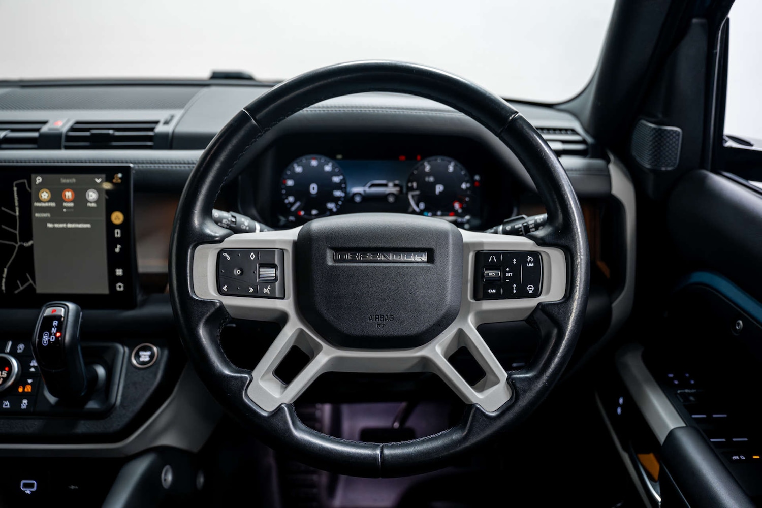 Used Land Rover Defender 2023 for sale - 77406696: Photo 32