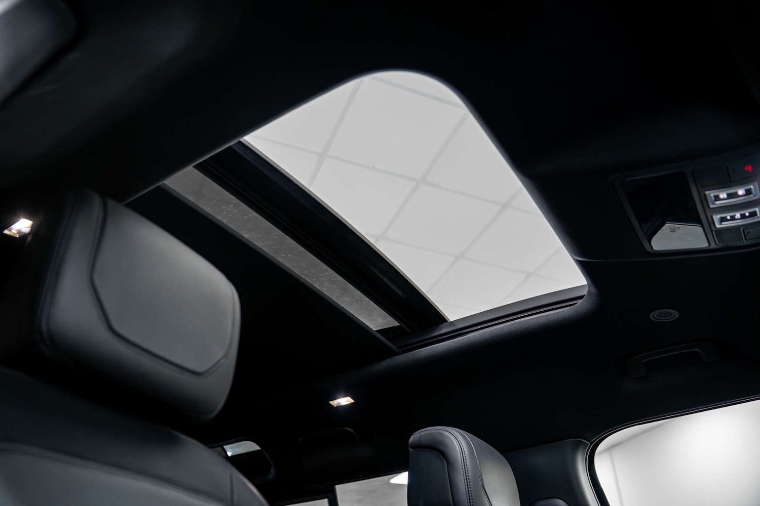 Used Land Rover Defender 2023 for sale - 77406696: Photo 39