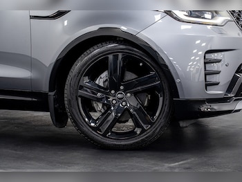 Used Land Rover Discovery 2022 for sale - 76798855: Photo