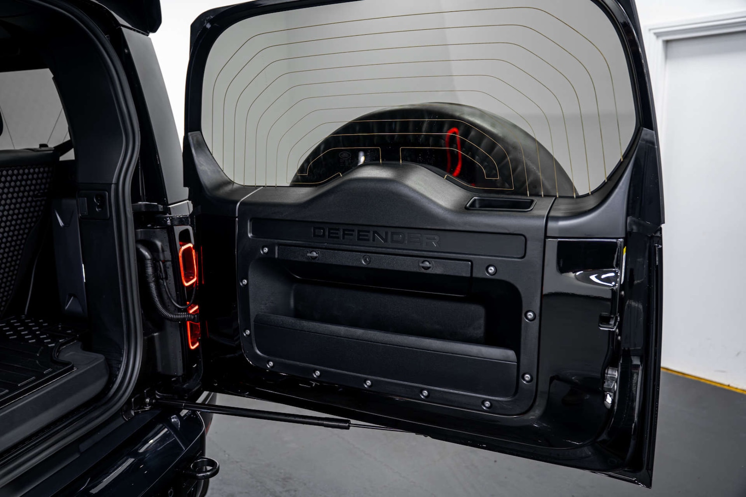 Used Land Rover Defender 2024 for sale - 77406682: Photo 19