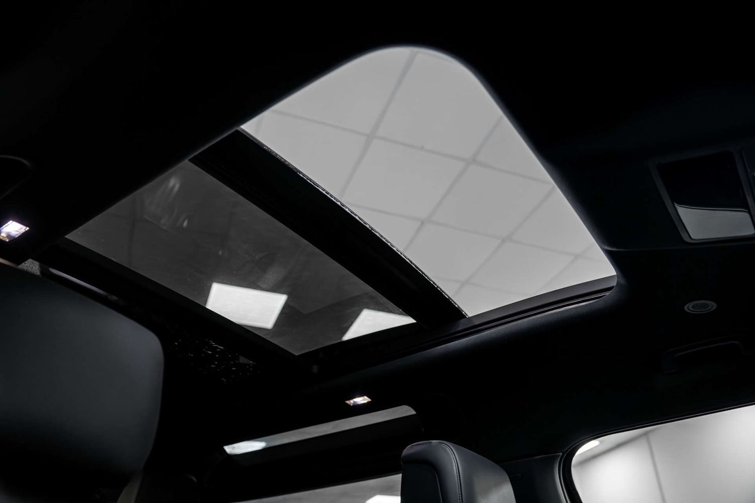 Used Land Rover Defender 2024 for sale - 77406682: Photo 37