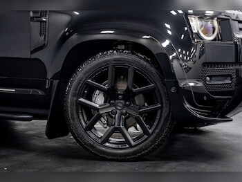 Used Land Rover Defender 2024 for sale - 77406682: Photo