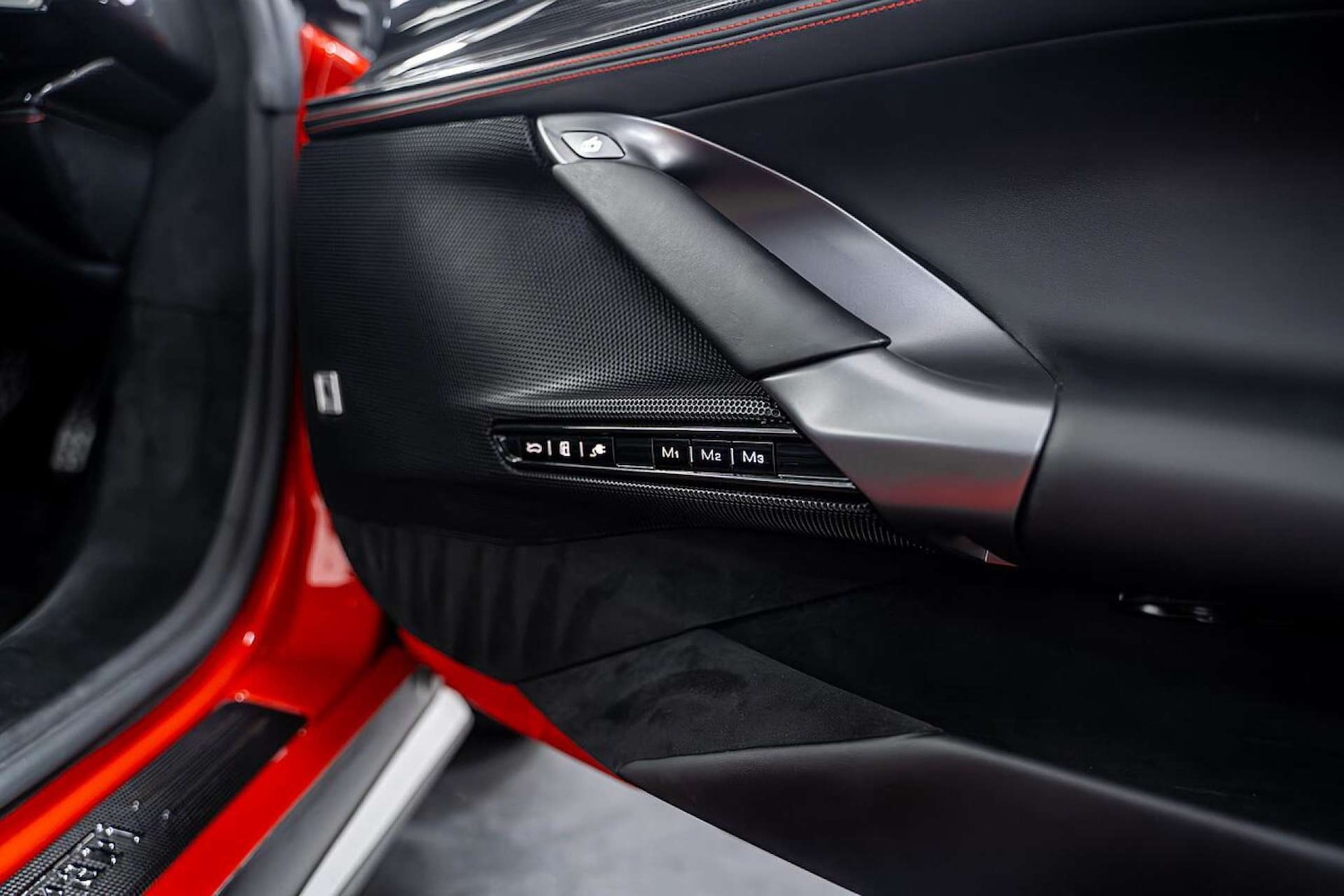 Used Ferrari SF90 Stradale 2023 for sale - 77406664: Photo 30