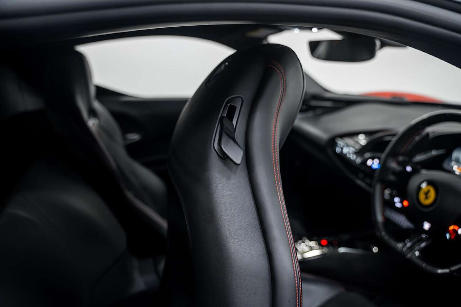 Used Ferrari SF90 Stradale 2023 for sale - 77406664: Photo 33