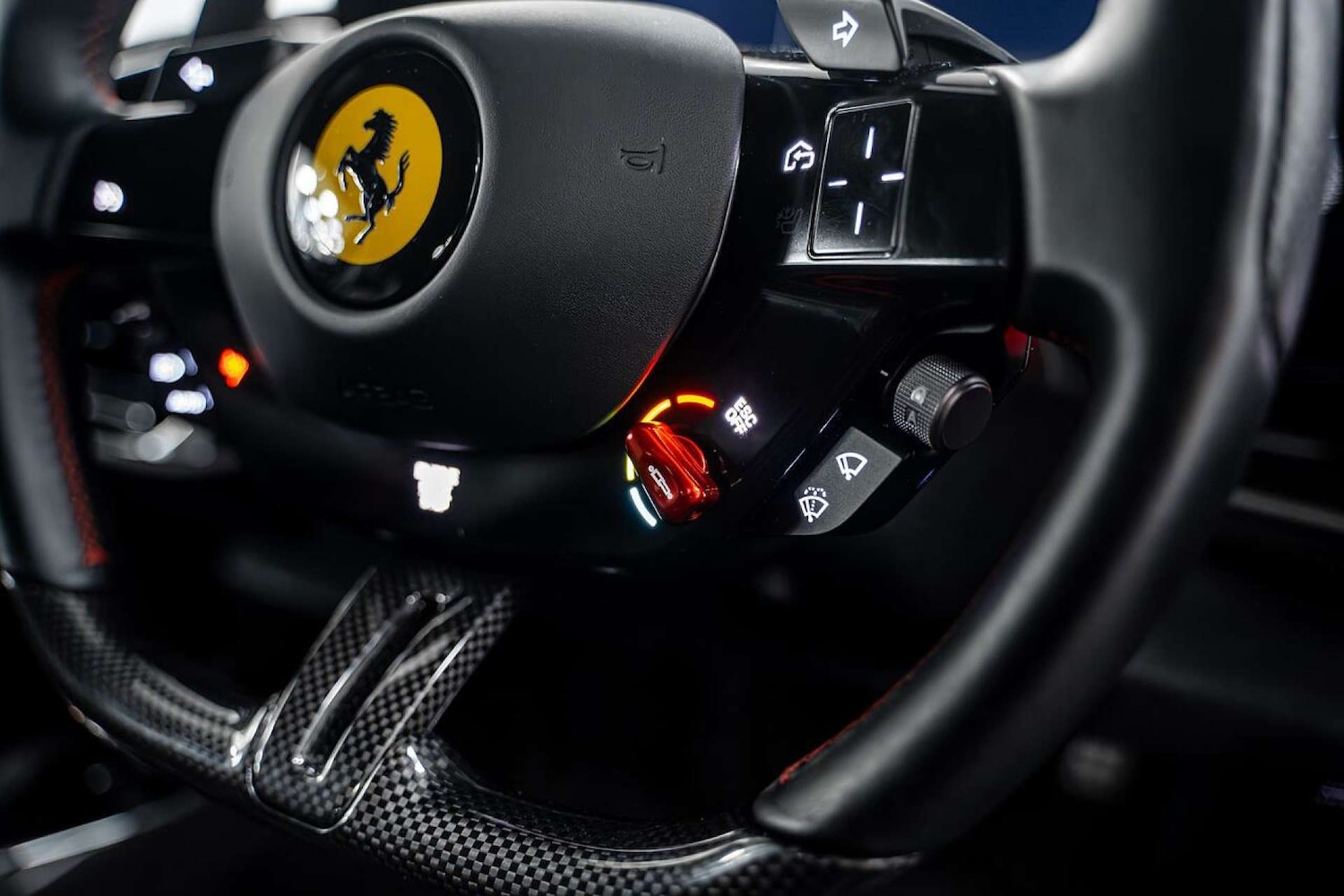 Used Ferrari SF90 Stradale 2023 for sale - 77406664: Photo 35