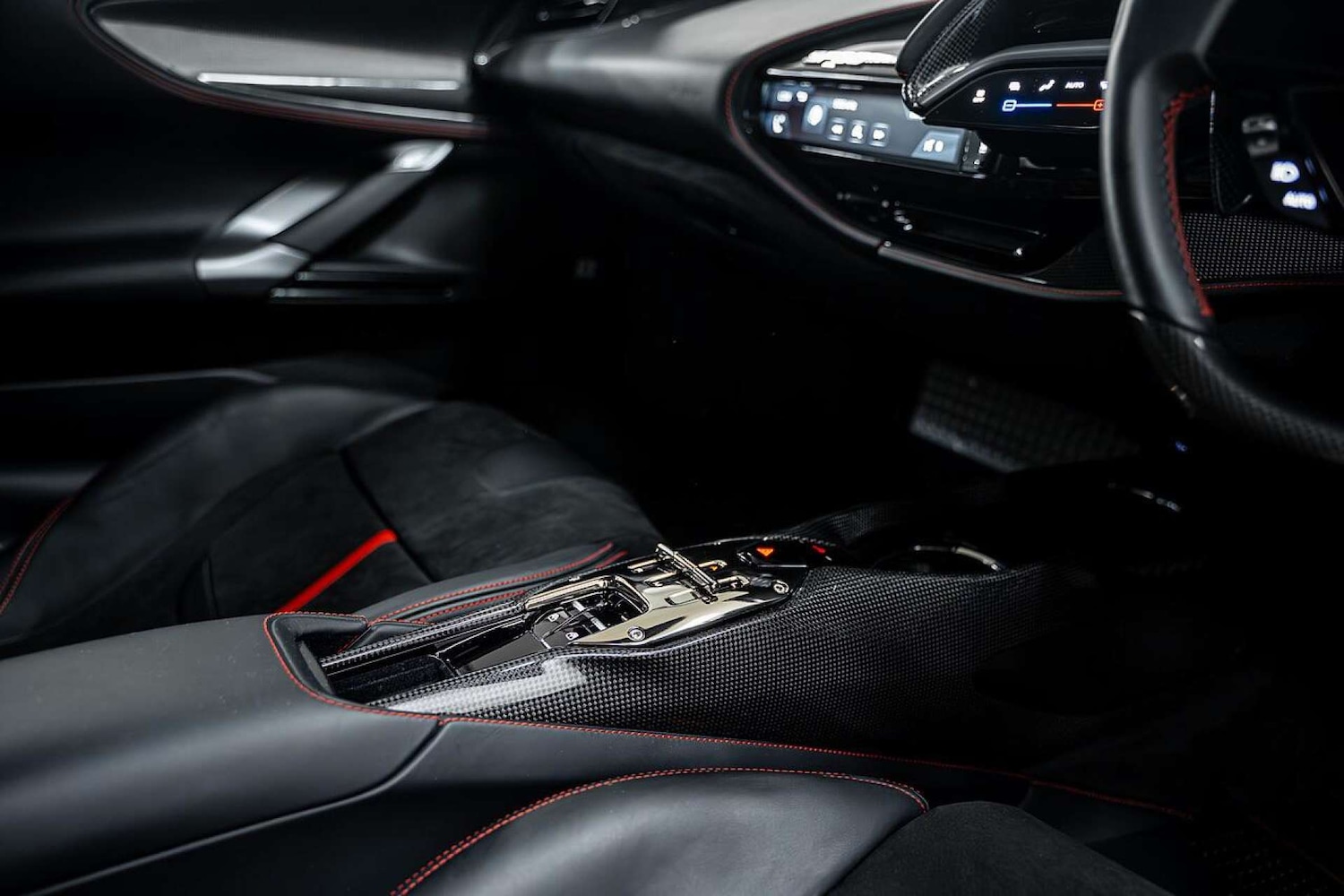 Used Ferrari SF90 Stradale 2023 for sale - 77406664: Photo 36