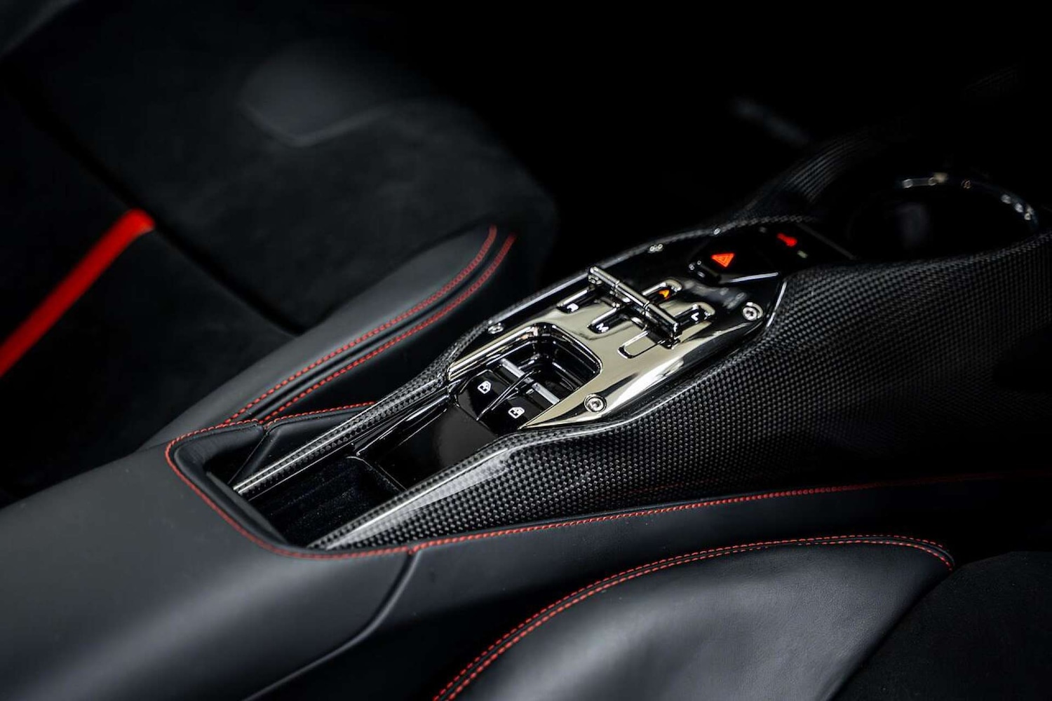 Used Ferrari SF90 Stradale 2023 for sale - 77406664: Photo 37