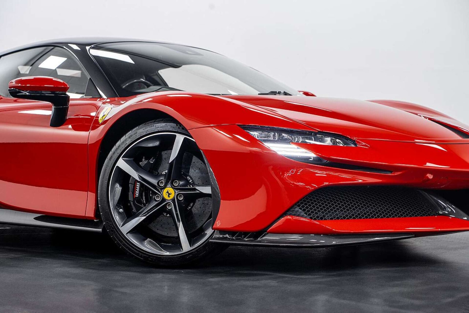 Used Ferrari SF90 Stradale 2023 for sale - 77406664: Photo 4