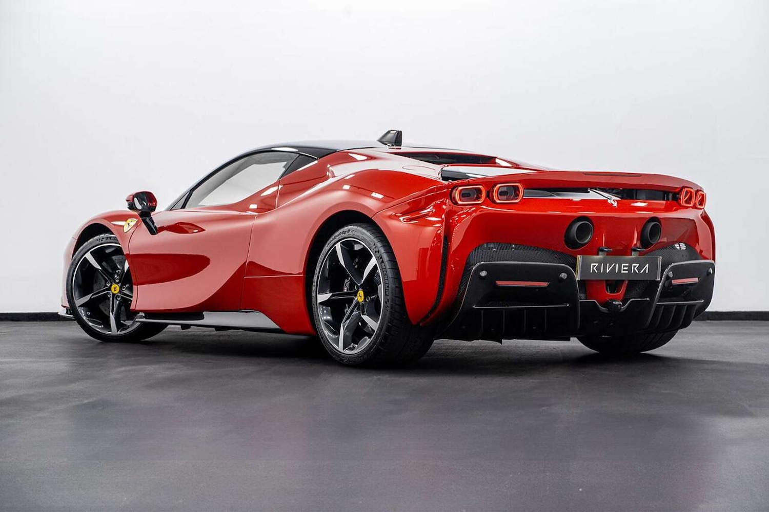 Used Ferrari SF90 Stradale 2023 for sale - 77406664: Photo 9
