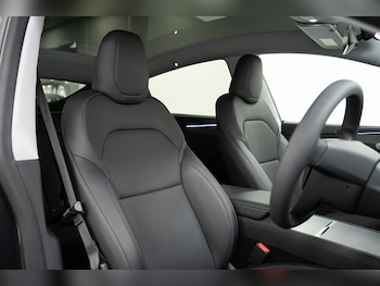 Used Tesla Model Y 2025 for sale - 79434984: Photo