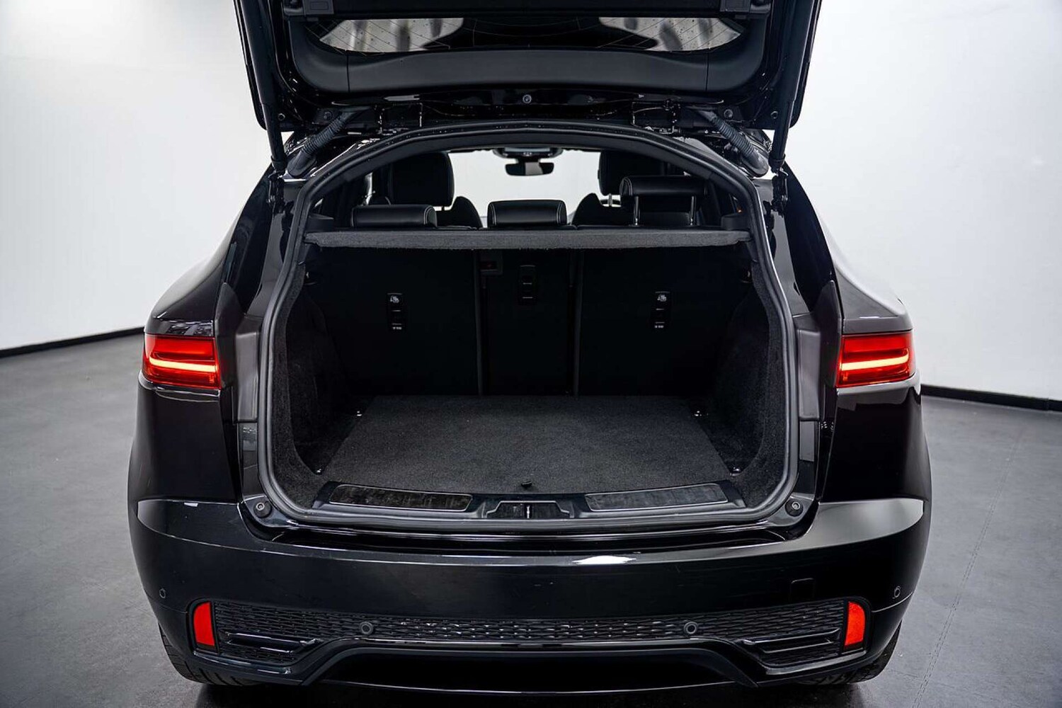 Used Jaguar E-Pace 2023 for sale - 77406673: Photo 17