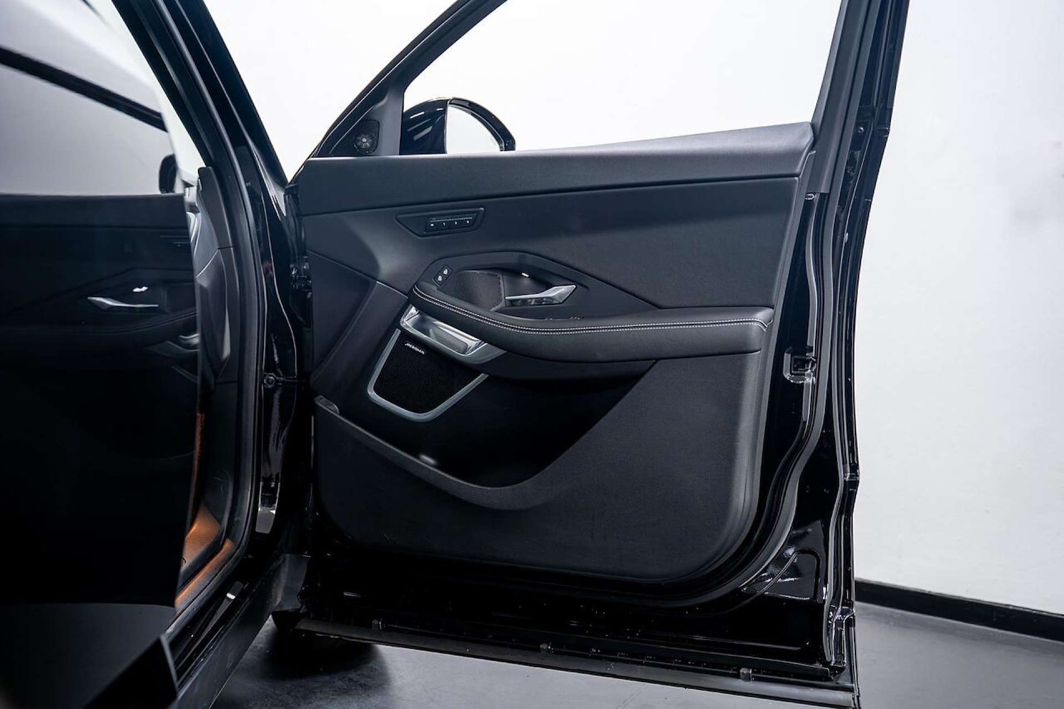 Used Jaguar E-Pace 2023 for sale - 77406673: Photo 23