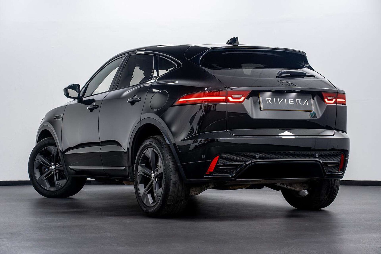 Used Jaguar E-Pace 2023 for sale - 77406673: Photo 4