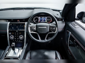 Used Land Rover Discovery Sport 2022 for sale - 76081369: Photo 2
