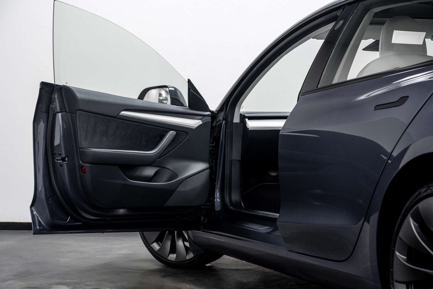 Used Tesla Model 3 2023 for sale - 77406676: Photo 5