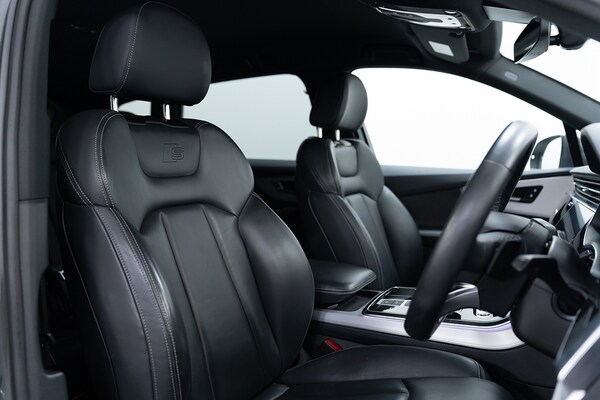 Used Audi Q7 2021 for sale - 76030003: Photo 31