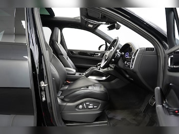 Used Porsche Cayenne 2021 for sale - 79434830: Photo